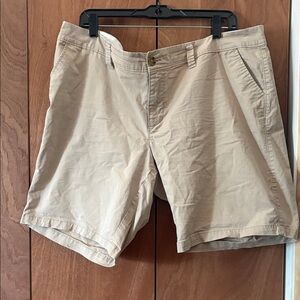 Old Navy Women's Tan Flat Front Shorts